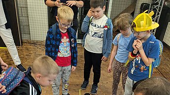 Kindergartenkinder zu Besuch