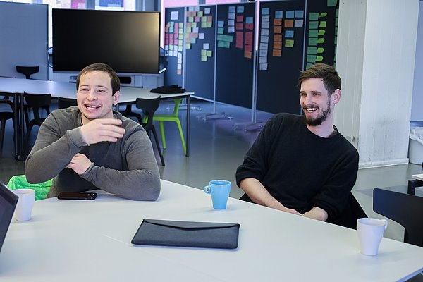 Das Team von Celekohr in einer Gesprächssituation