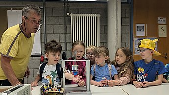 Kindergartenkinder zu Besuch