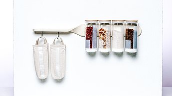 Halterung für Utensilien designed von David Senbay