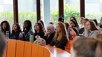 Studierende im Hörsaal