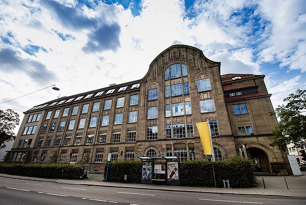 Gebäude der Fakultät für Gestaltung in der Holzgartenstraße.
