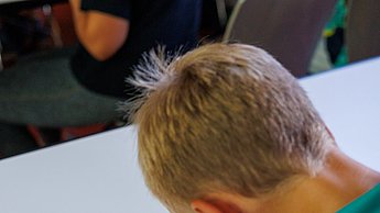 Kinder beim Malen