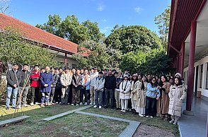 Gruppenfoto zu den Midterm-Präsentationen mit allen Beteiligten