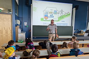 Kindergartenkinder zu Besuch