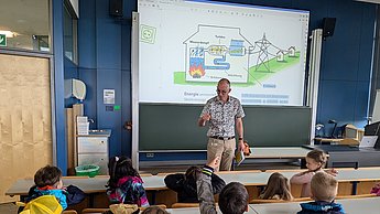 Kindergartenkinder zu Besuch