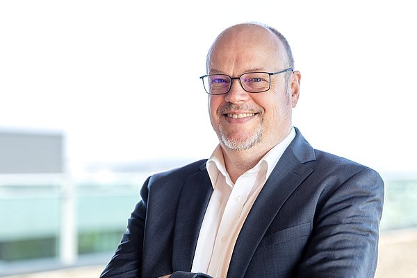 Portrait von Prof. Niemann