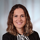 portrait photography of Sarah Müller, smiling