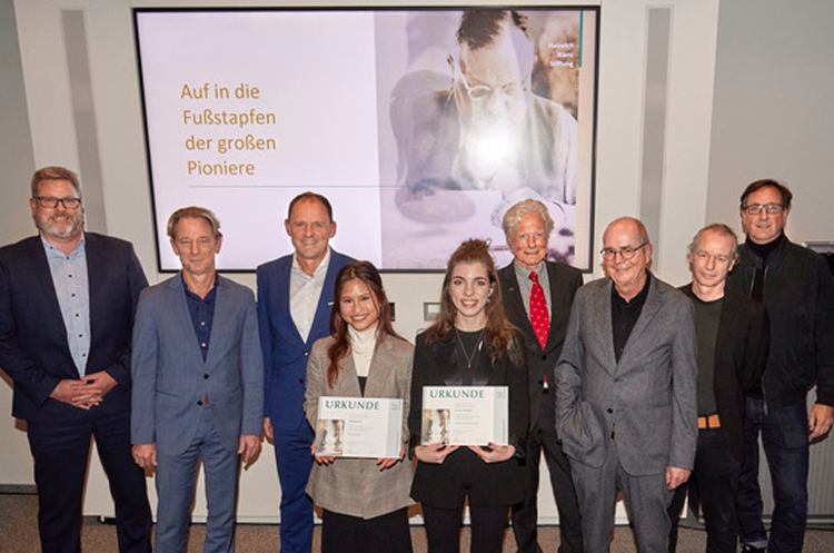 Gruppenbild der Preisverleihung mit allen Beteiligten, Foto: BLANCO